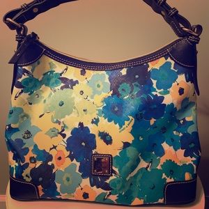 Dooney&Burke Shoulder Bag